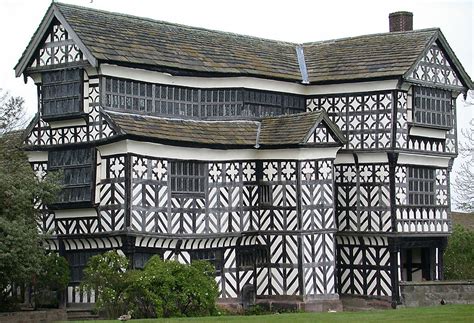 rich tudor houses facts